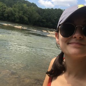 Meet your Posher, Alayna